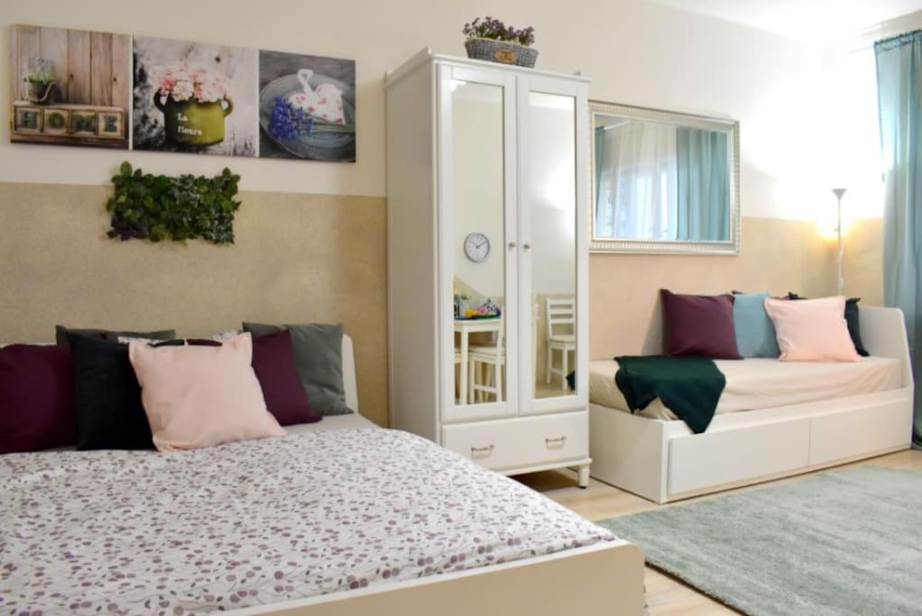 Apartment In Прага Екстериор снимка